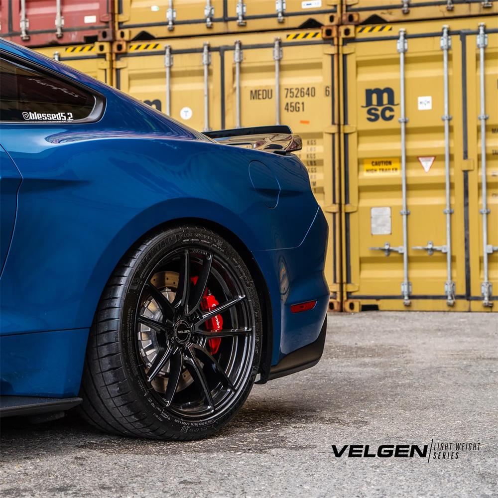 2015-20 Mustang Velgen VF5 Wheel & Nitto Tire Kit - 20x11/11.5  - Gloss Black GT350/R